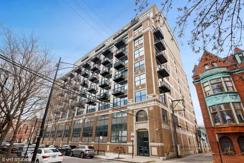 221 E Cullerton St #603, Chicago, IL 60616
