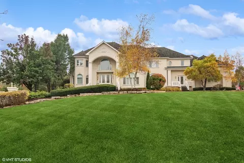 4592 Pamela Ct, Long Grove, IL 60047