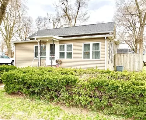 710 5th Ave, Rock Falls, IL 61071