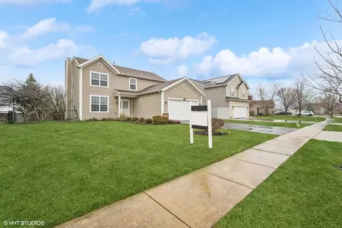 10476 Dawson St, Huntley, IL 60142