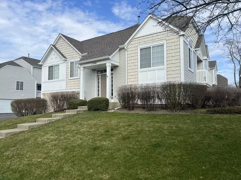 1748 Middlebury Dr, Aurora, IL 60503
