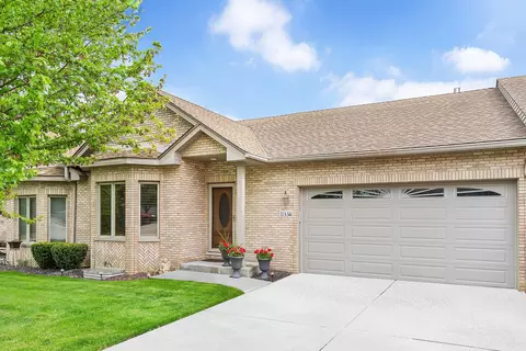 11 S344 Deer Trail Ct, Burr Ridge, IL 60527