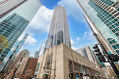512 N Mcclurg Ct #2006, Chicago, IL 60611