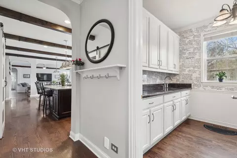 Kitchen - 303 Saddle Ln, Fox River Grove, IL 60021 photo 7 of 9