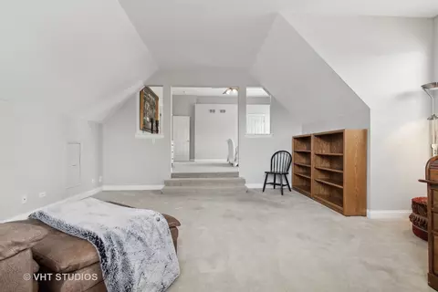 Bedroom - 303 Saddle Ln, Fox River Grove, IL 60021 photo 4 of 9
