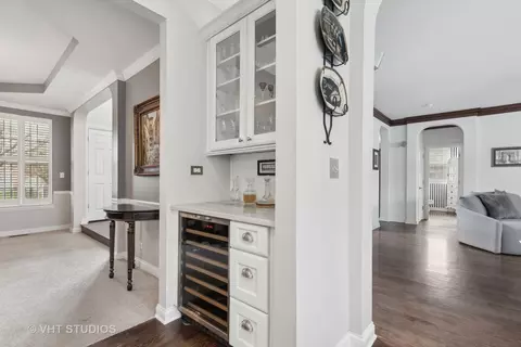 Kitchen - 303 Saddle Ln, Fox River Grove, IL 60021 photo 2 of 9