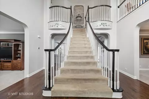 Entry Way - 303 Saddle Ln, Fox River Grove, IL 60021 photo 1 of 7