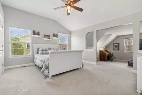 Bedroom - 303 Saddle Ln, Fox River Grove, IL 60021 photo 1 of 9