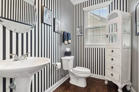 Bath - 303 Saddle Ln, Fox River Grove, IL 60021 photo 1 of 7