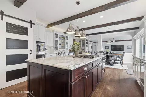 Kitchen - 303 Saddle Ln, Fox River Grove, IL 60021 photo 5 of 9