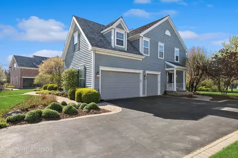 Exterior - 303 Saddle Ln, Fox River Grove, IL 60021 photo 8 of 10