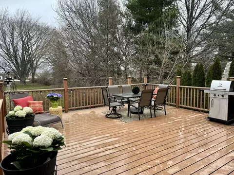 Exterior - 1431 Jill Ct, Rolling Meadows, IL 60008 photo 6 of 8