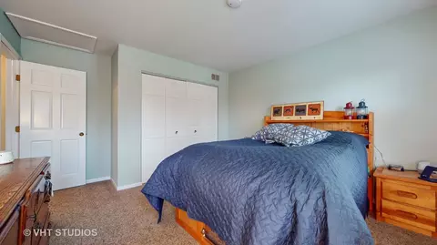 Bedroom - 1431 Jill Ct, Rolling Meadows, IL 60008 photo 6 of 11
