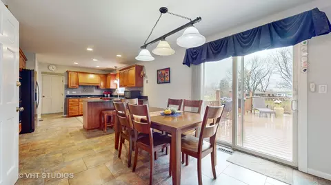 Dining - 1431 Jill Ct, Rolling Meadows, IL 60008 photo 4 of 6