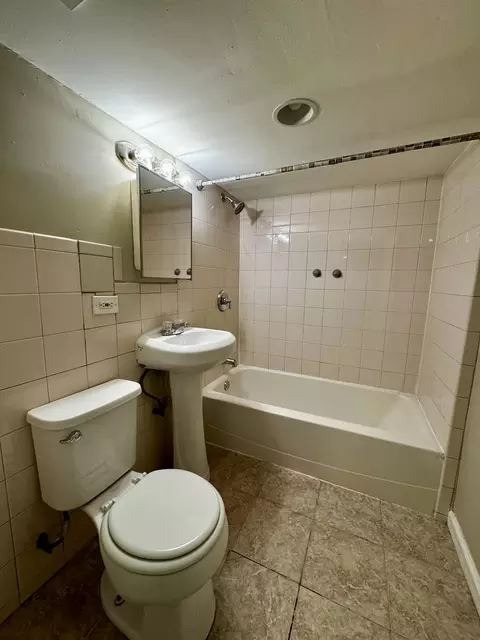 Bath - 2344 S 17th Ave, Broadview, IL 60155 photo 2 of 2