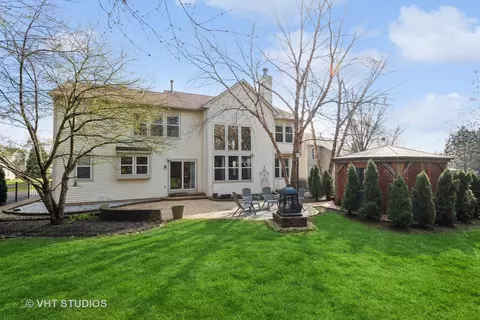 Exterior - 3 Stillwater Ct, Algonquin, IL 60102 photo 6 of 7