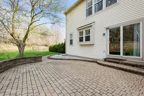 Exterior - 3 Stillwater Ct, Algonquin, IL 60102 photo 3 of 7