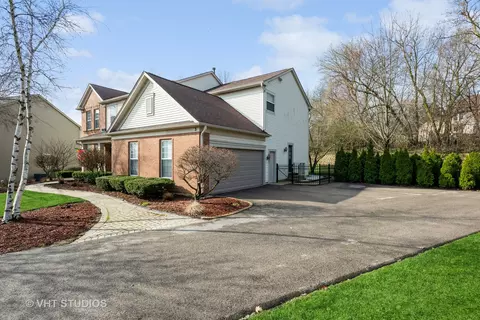 Exterior - 3 Stillwater Ct, Algonquin, IL 60102 photo 2 of 7