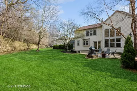 Exterior - 3 Stillwater Ct, Algonquin, IL 60102 photo 5 of 7