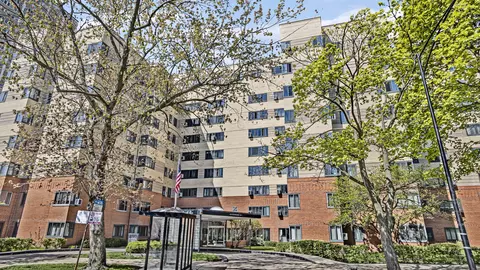 5060 N Marine Dr #A6, Chicago, IL 60640