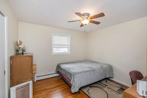 Bedroom - 520 N Harrison St, Algonquin, IL 60102 photo 2 of 2