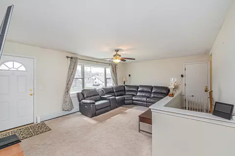 Living - 520 N Harrison St, Algonquin, IL 60102 photo 2 of 3