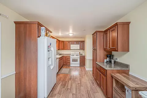 Kitchen - 520 N Harrison St, Algonquin, IL 60102 photo 1 of 4