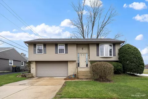 601 Pleasant Pl, Streamwood, IL 60107