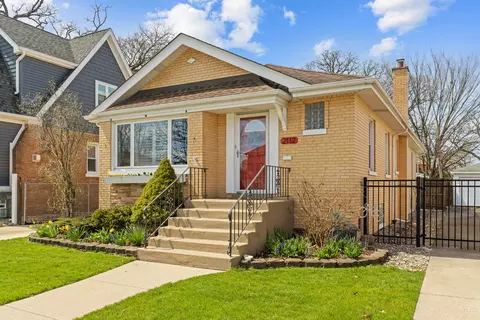 2112 N 76th Ct, Elmwood Park, IL 60707