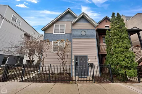 1511 W Nelson St, Chicago, IL 60657