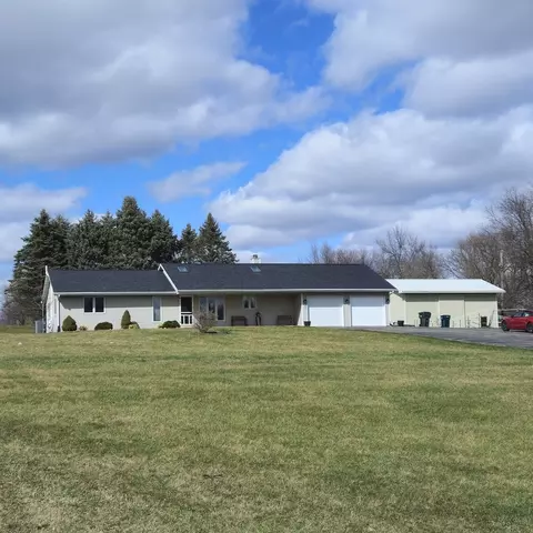 5096 Rotary Rd, Cherry Valley, IL 61016