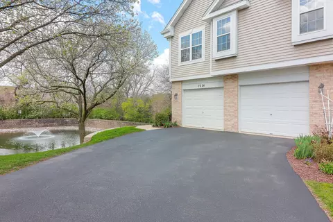 2334 Old George Way, Downers Grove, IL 60515