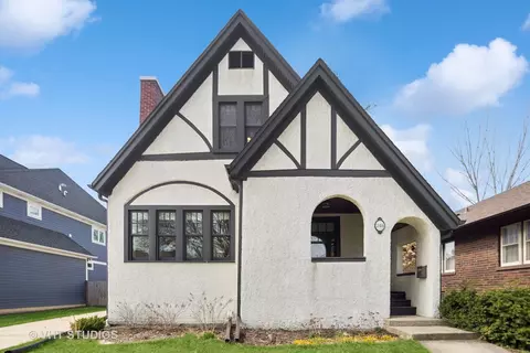 248 N Clinton Ave, Elmhurst, IL 60126