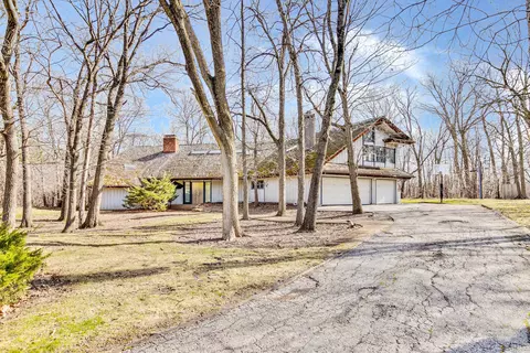 1328 Edgewood Ln, Northbrook, IL 60062