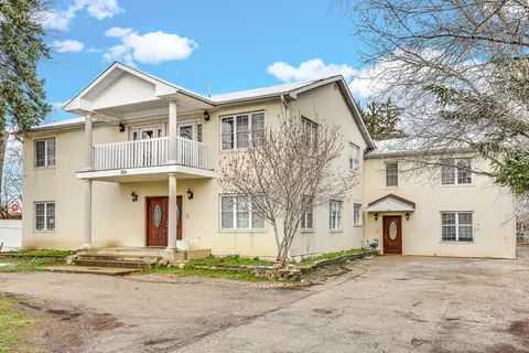 Exterior - 204 Rand Rd, Des Plaines, IL 60016 photo 2 of 5