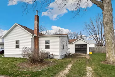 410 S Cherry St, Morrison, IL 61270 photo 4