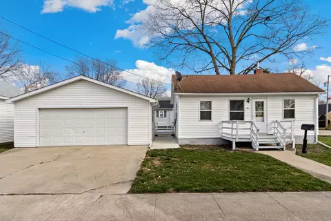 410 S Cherry St, Morrison, IL 61270