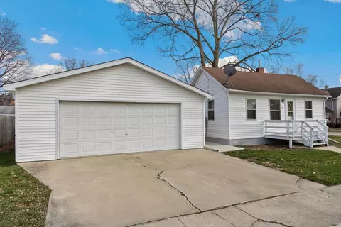 410 S Cherry St, Morrison, IL 61270 photo 2
