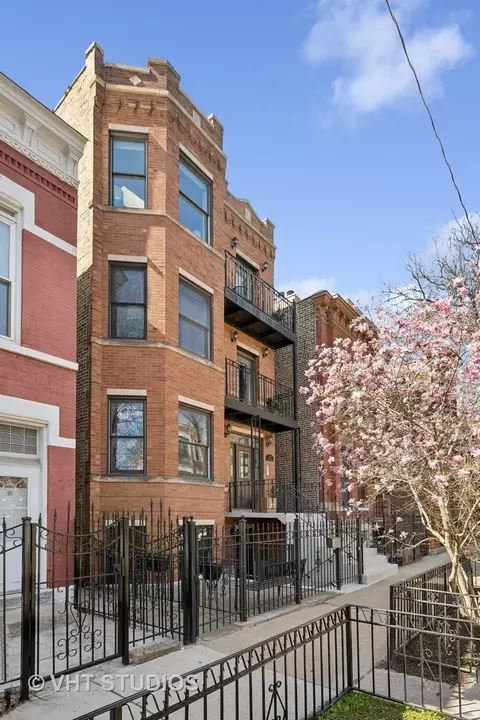 924 N Wolcott Ave #2, Chicago, IL 60622