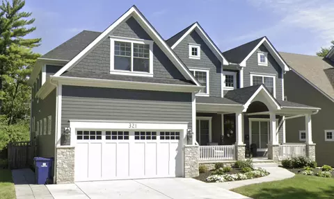 321 W Jefferson Ave, Naperville, IL 60540