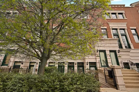 2039 N Lincoln Ave #H, Chicago, IL 60614