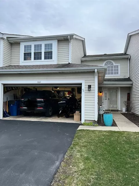 Exterior - 1221 Dunamon Dr, Bartlett, IL 60103 photo 3 of 3