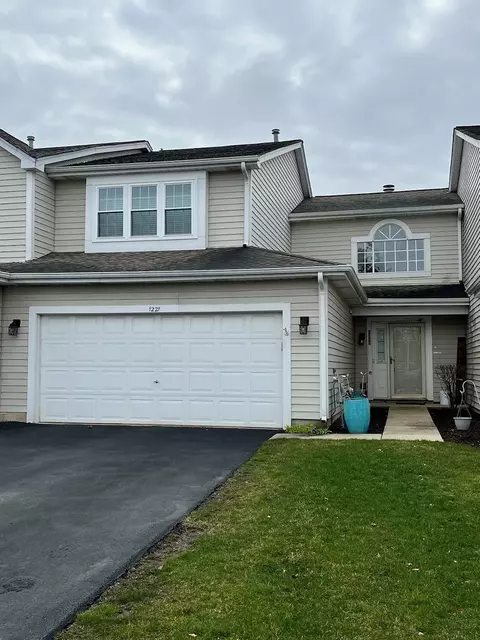 1221 Dunamon Dr, Bartlett, IL 60103