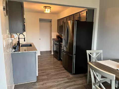 Kitchen - 1221 Dunamon Dr, Bartlett, IL 60103 photo 5 of 5
