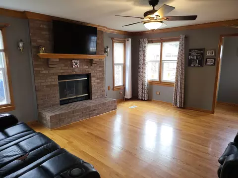 Living - 1506 N Hillside Ave, Berkeley, IL 60163 photo 1 of 3