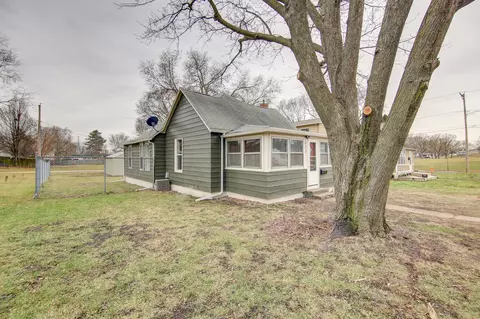 602 E 6th St, Rock Falls, IL 61071 photo 3
