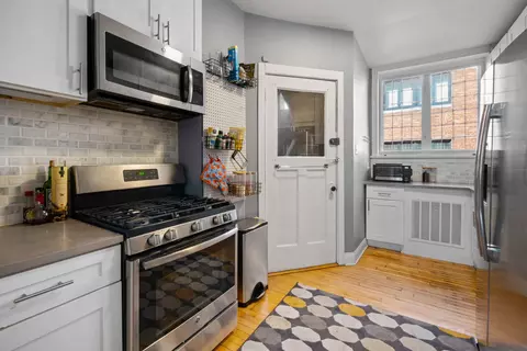Kitchen - 1372 E 57th St #1, Chicago, IL 60637 photo 1 of 2