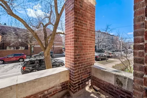 View/Area - 1372 E 57th St #1, Chicago, IL 60637 photo 1 of 1