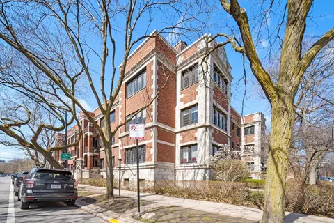 1372 E 57th St #1, Chicago, IL 60637