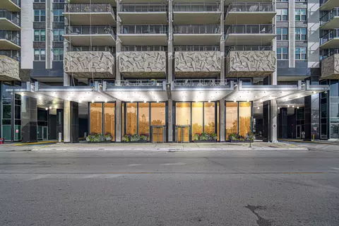 400 E Randolph St #2527, Chicago, IL 60601